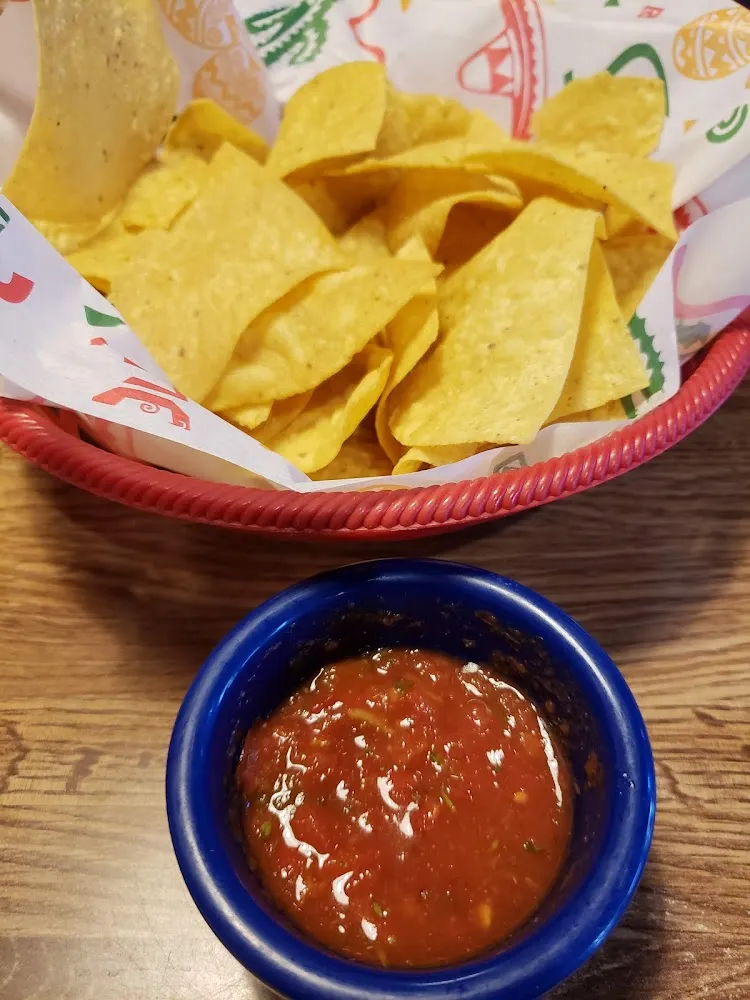 Chips & Salsa Dine In